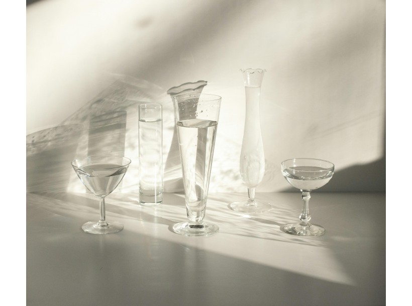 Jak Szkło Mleczne Odmienia Wnętrza – Pomysły i Inspiracje